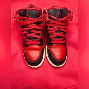 Nike Air Jordan 1 Mid Youth